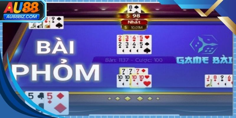 Giao diện bài phỏm hiển thị bàn chơi trực tuyến rõ ràng 